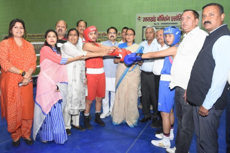 बालिका वर्ग बॉक्सिंग प्रतियोगिता में पिथौरागढ़ बना चैंपियन